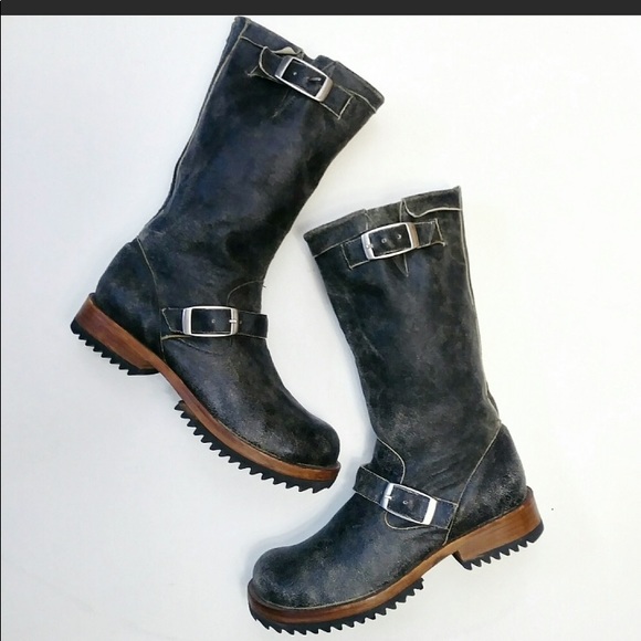jim barnier Shoes - Distressed leather boots